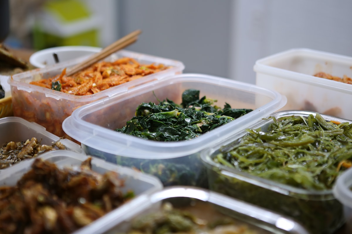 Editorial team member focused on budget meal planning
